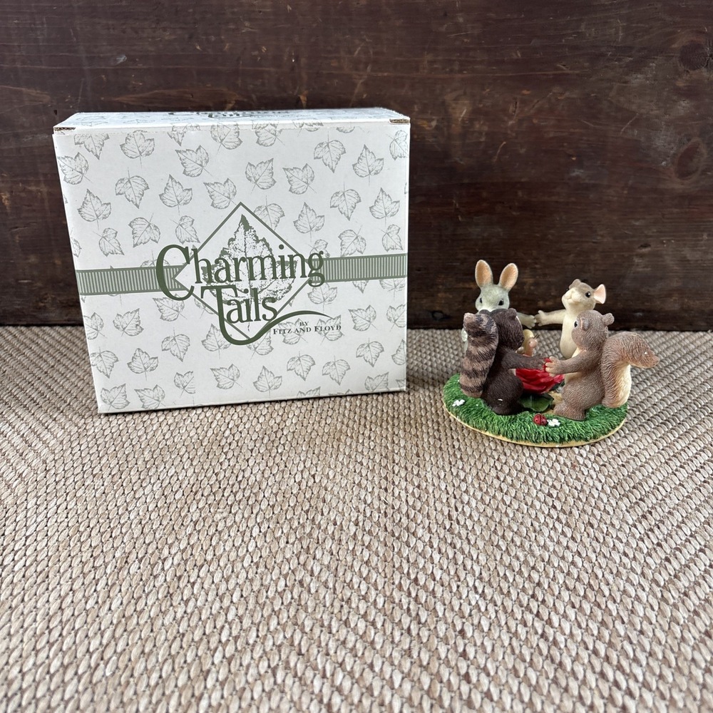 Fitz and Floyd Charming Tails RING AROUND THE ROSIE 97/15 Figurine